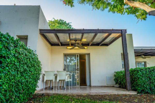 כפר נופש קלי"ה ים המלח Hotell Kalia Exteriör bild