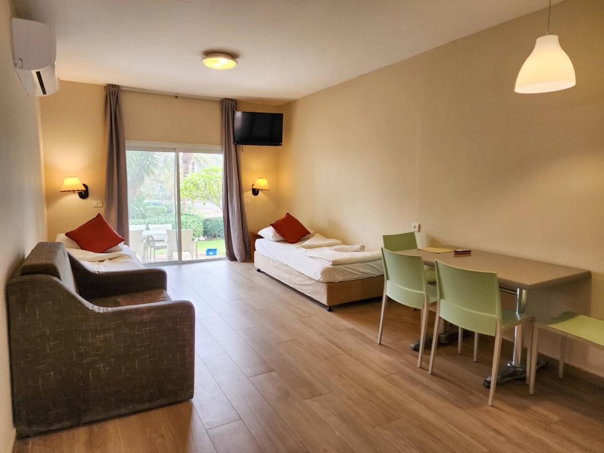 כפר נופש קלי"ה ים המלח Hotell Kalia Exteriör bild